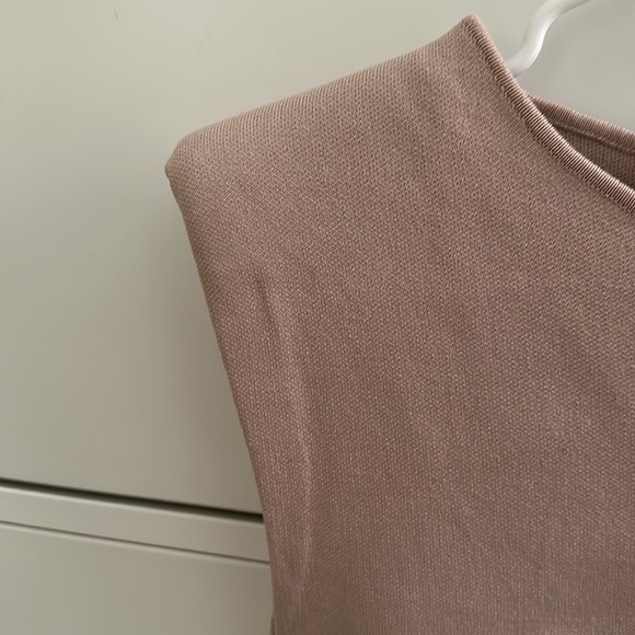 Zara Crop Top with Boning and Shoulder Pads - Picture 5 of 7